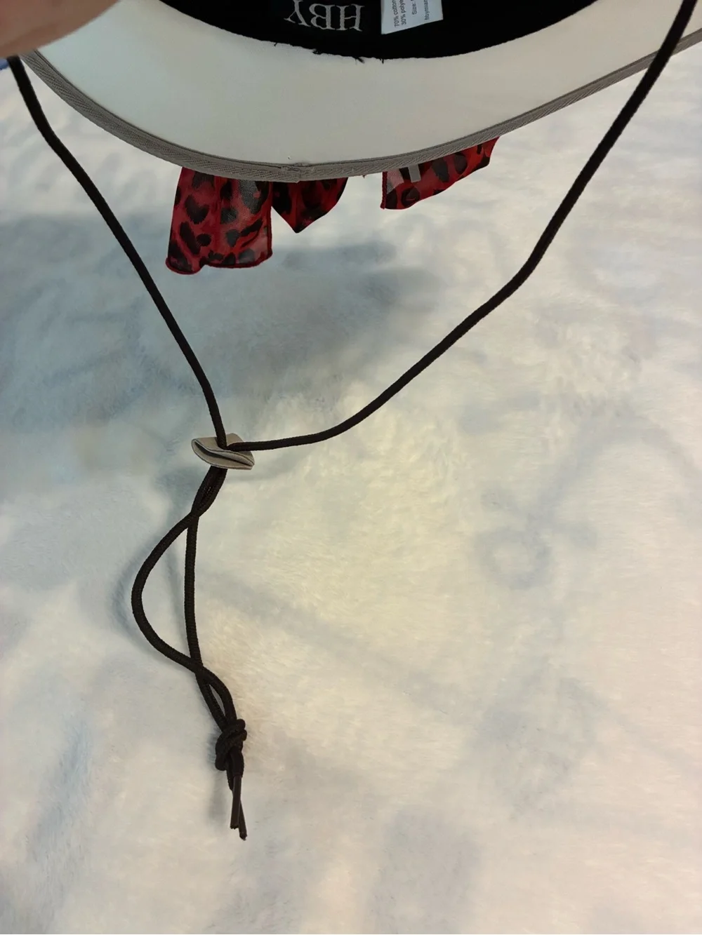 HBYmiami White Brim Hat with Red Leopard Scarf and Charm Trim